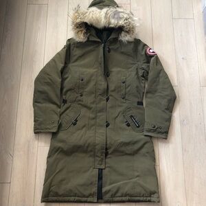 Authentic Canada Goose Arctic Program Long Goose Down Jacket in Military Green S